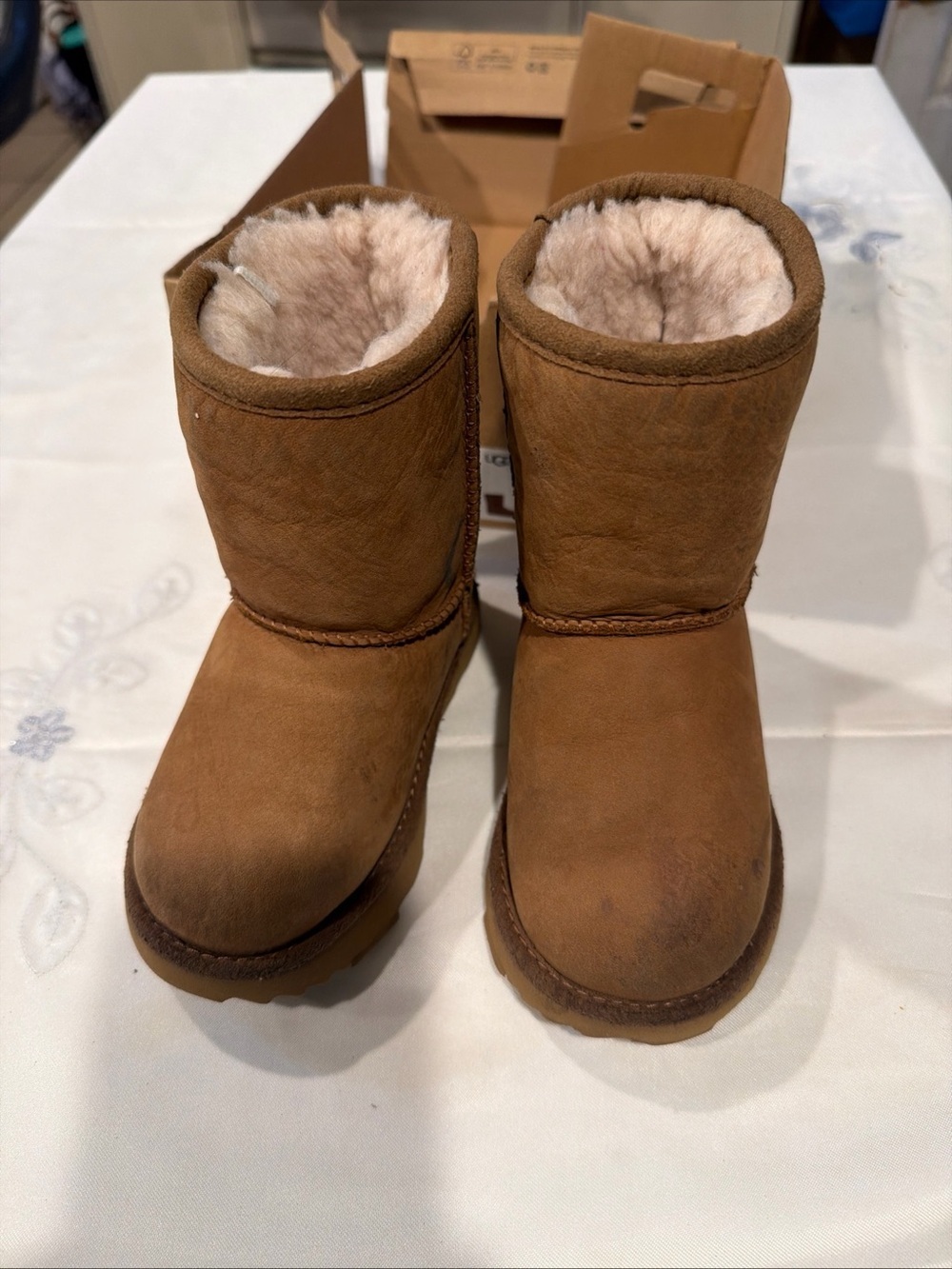UGG Kids Chestnut Brown Shearling-Lined Mittens